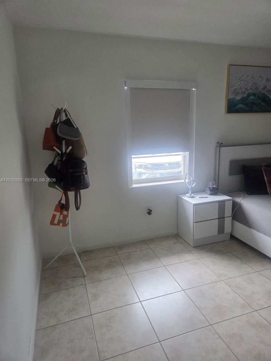 DEVON AIRE VILLAS SEC 8 - Residential