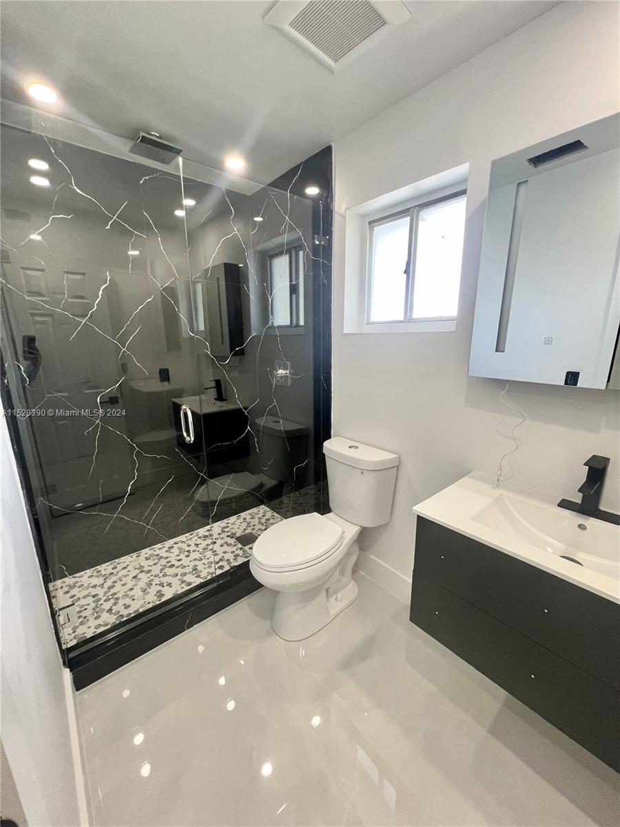 AVOCADO VILLAS - Residential Lease
