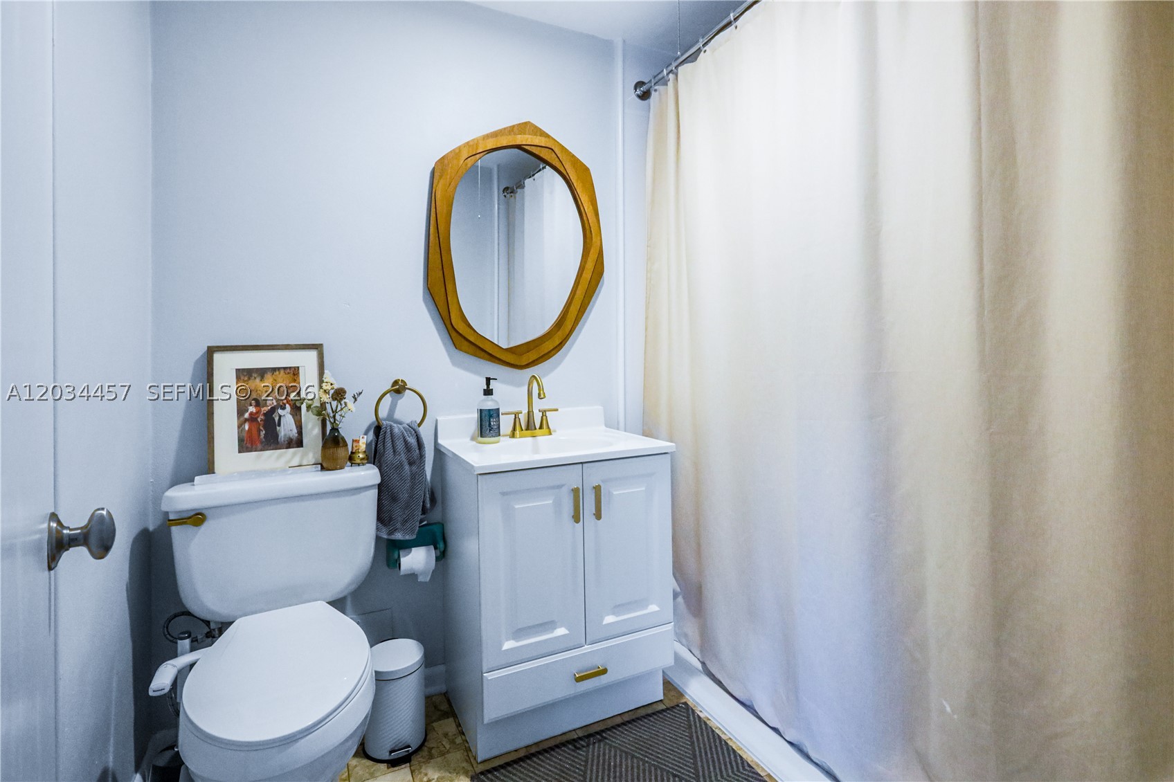 GREENWOOD - Residential Lease