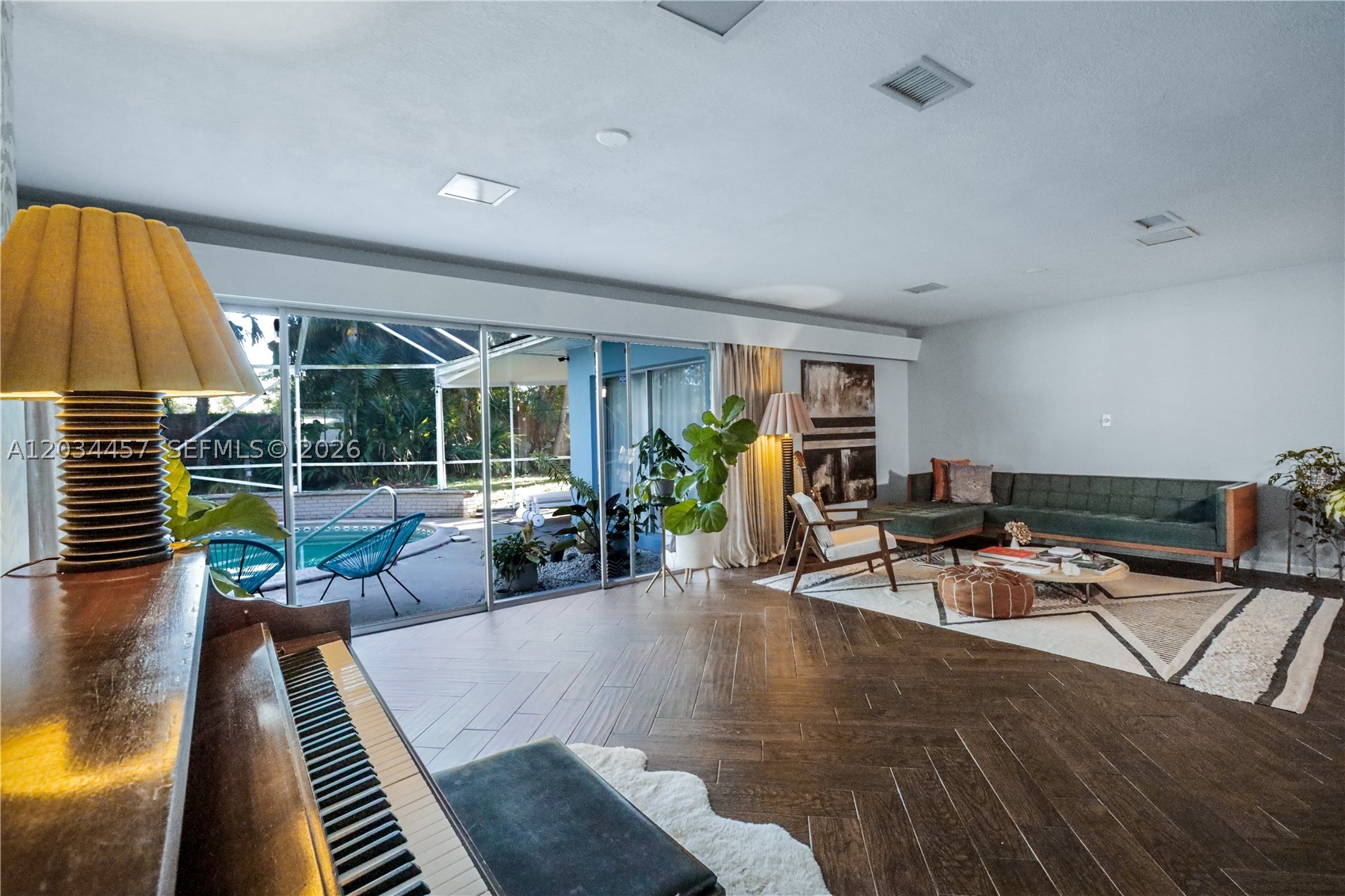 GREENWOOD - Residential Lease