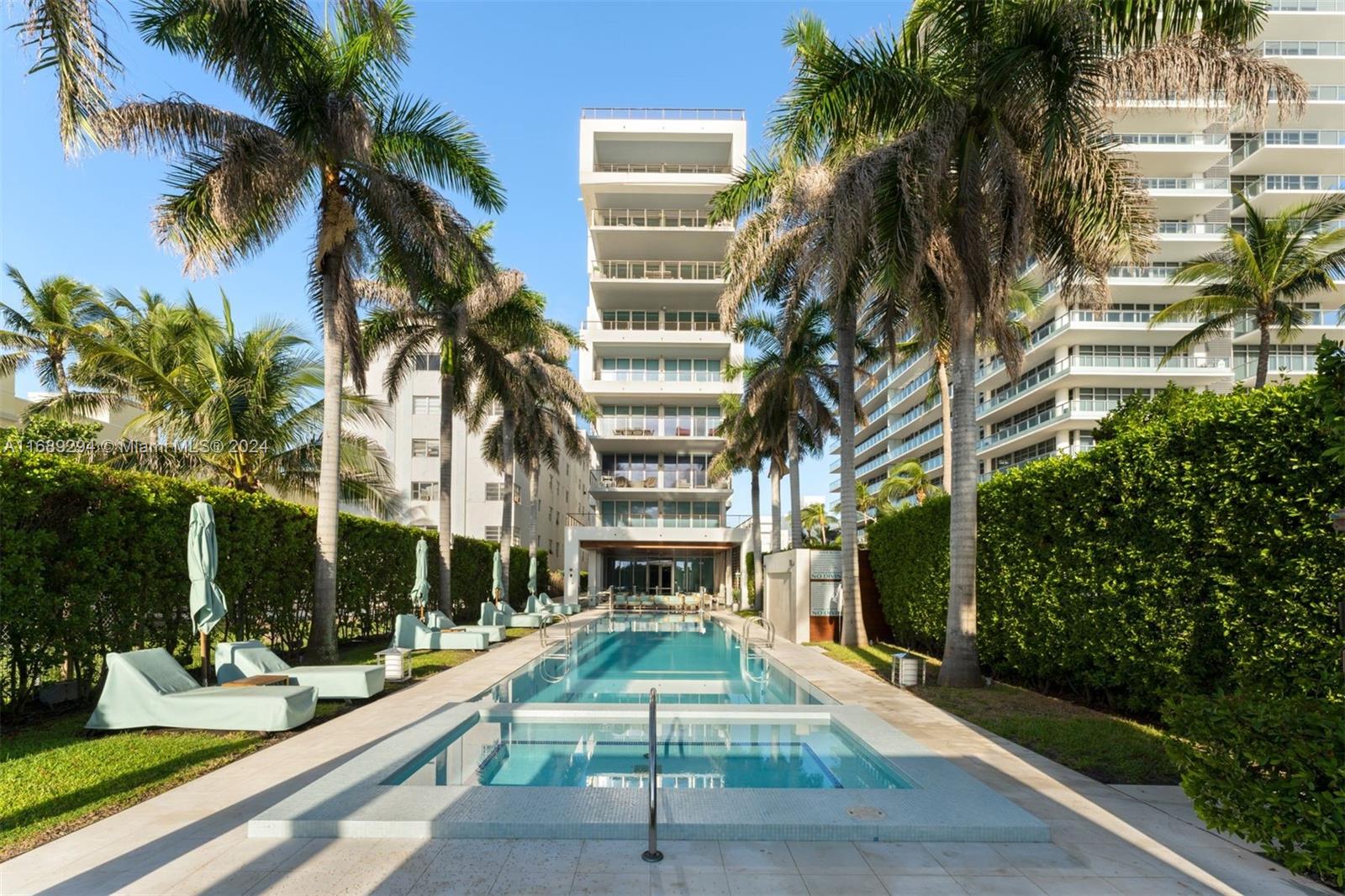BEACH HOUSE 8 CONDO - Residential