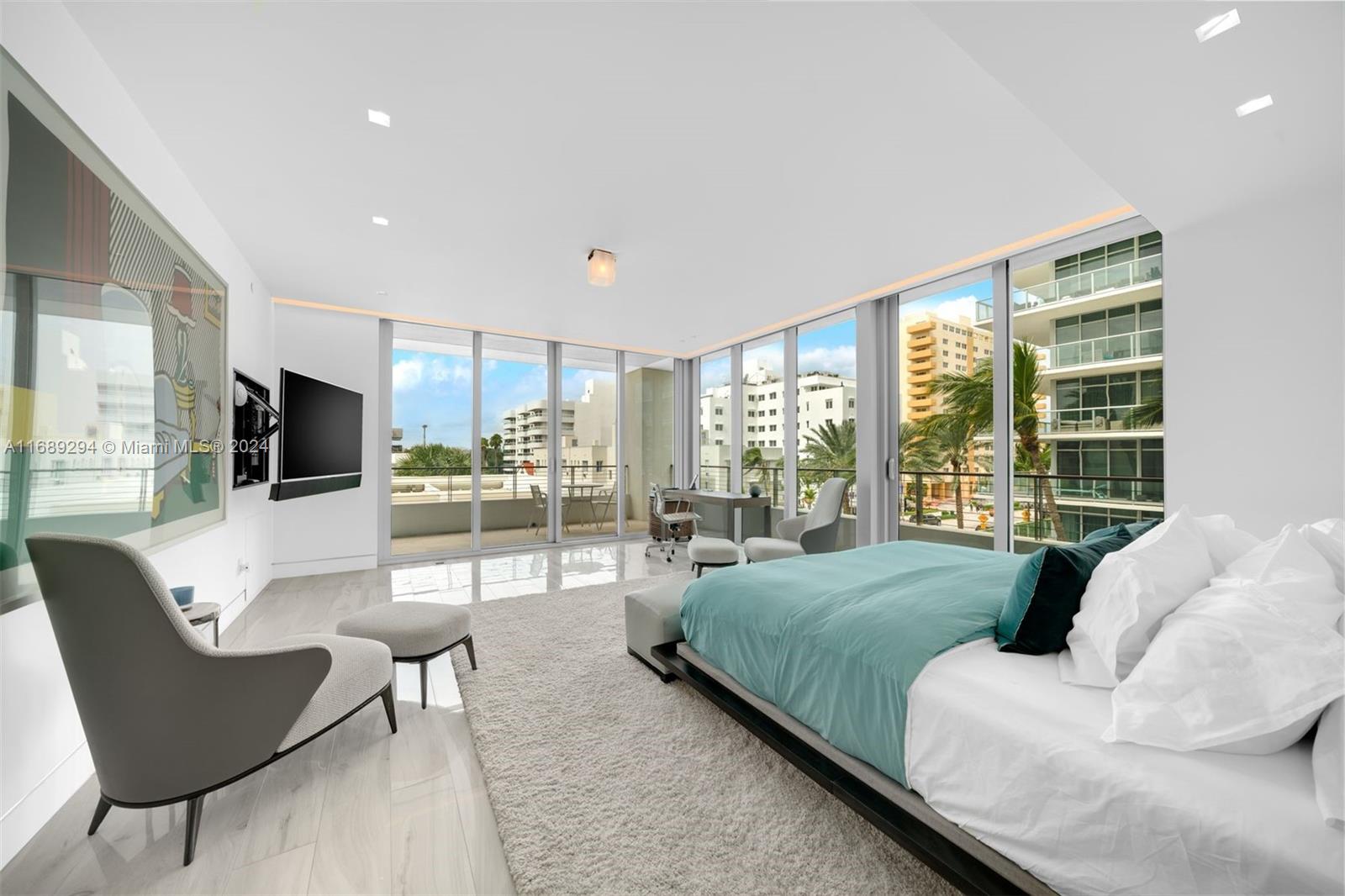 BEACH HOUSE 8 CONDO - Residential