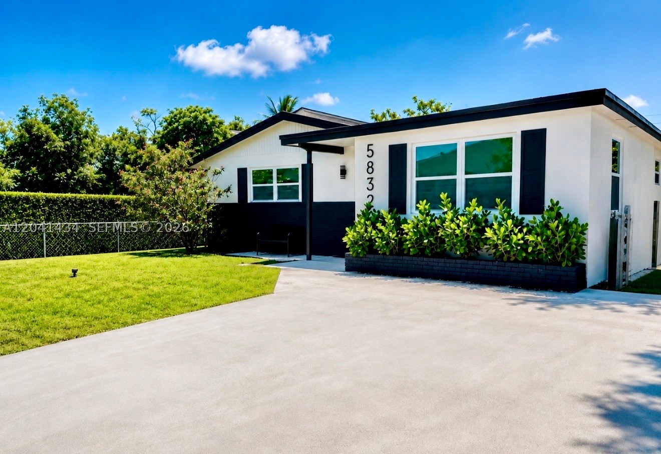 WEST HOLLYWOOD TRAILER CI - Residential