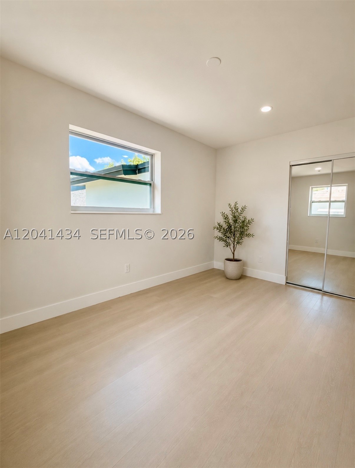 WEST HOLLYWOOD TRAILER CI - Residential