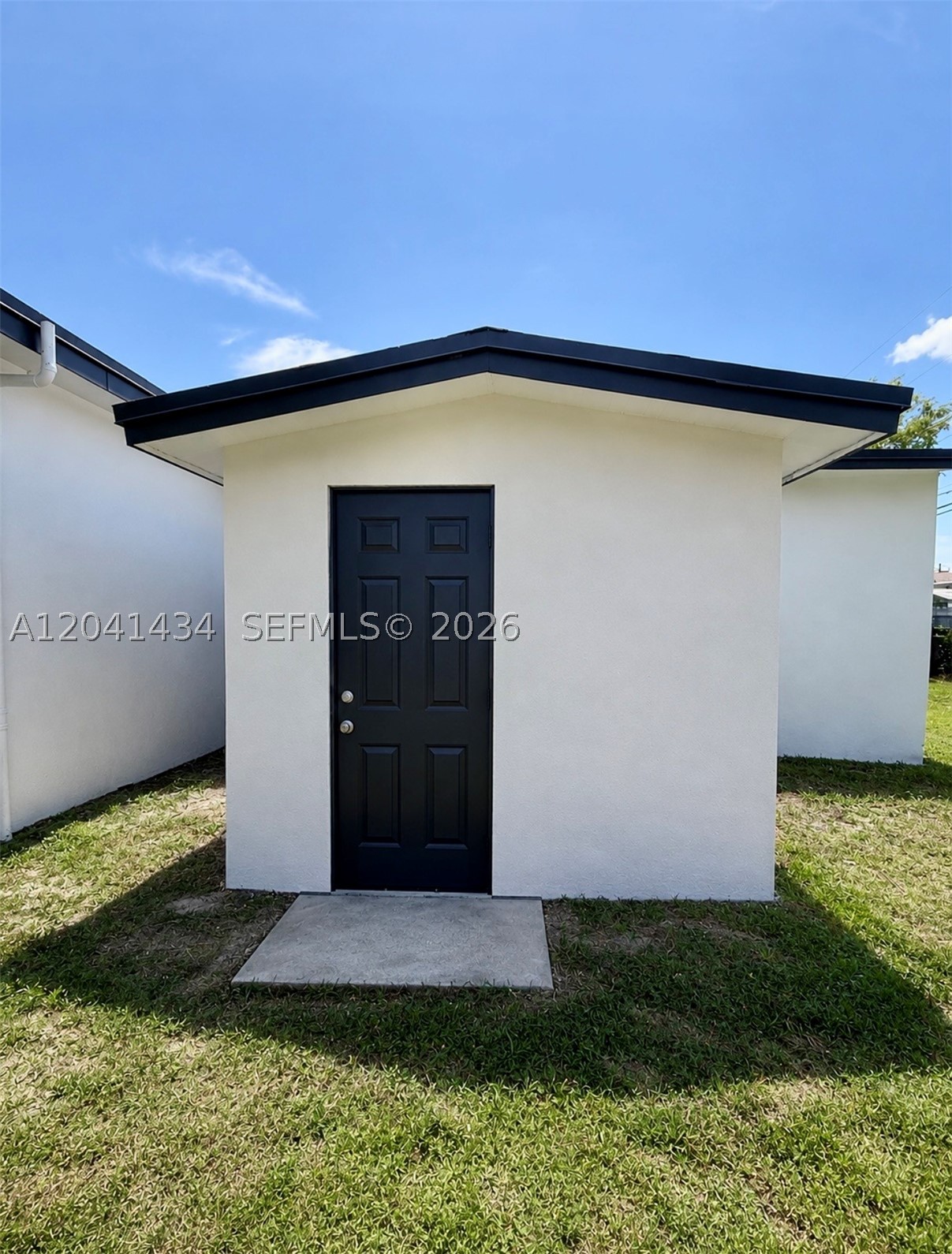 WEST HOLLYWOOD TRAILER CI - Residential