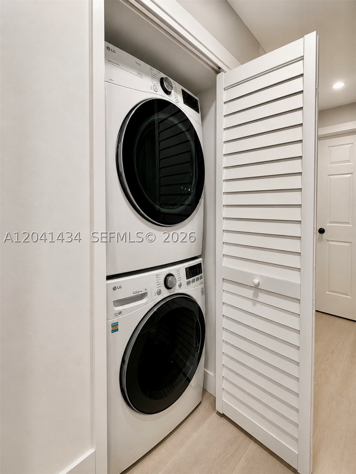 WEST HOLLYWOOD TRAILER CI - Residential