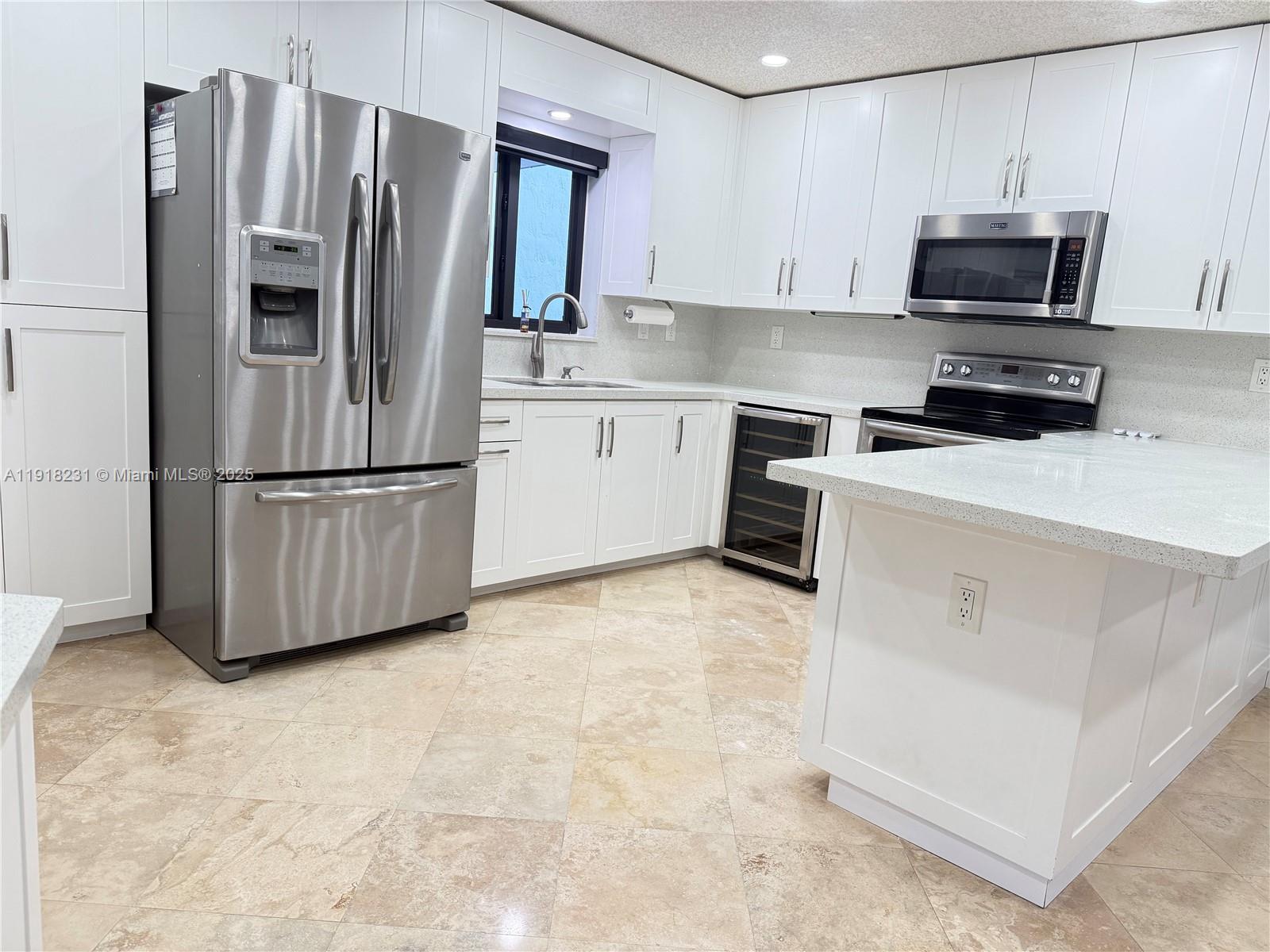 IVIS AT LOYOLA - Residential Lease
