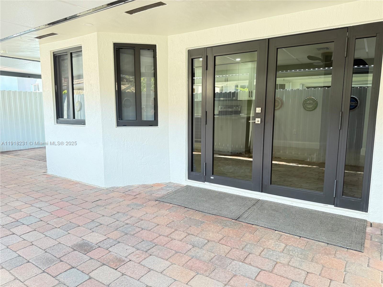 IVIS AT LOYOLA - Residential Lease