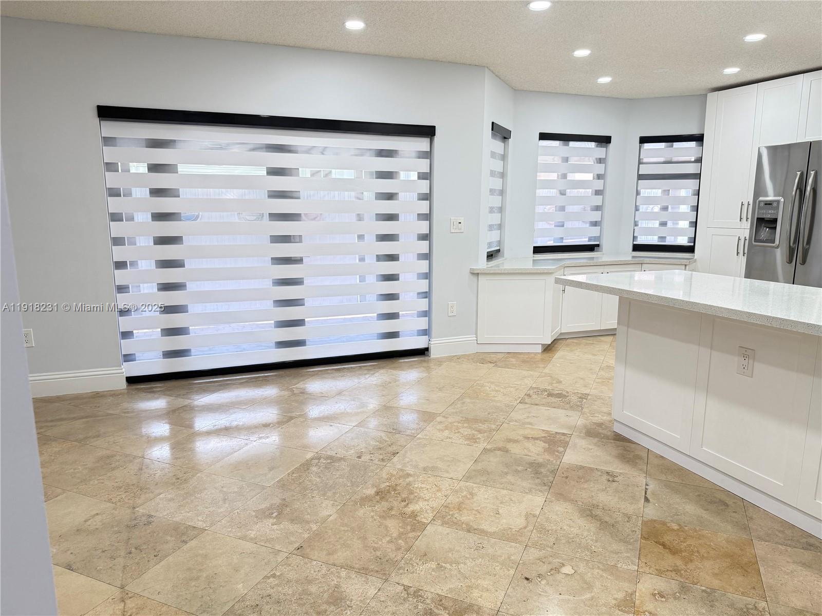 IVIS AT LOYOLA - Residential Lease