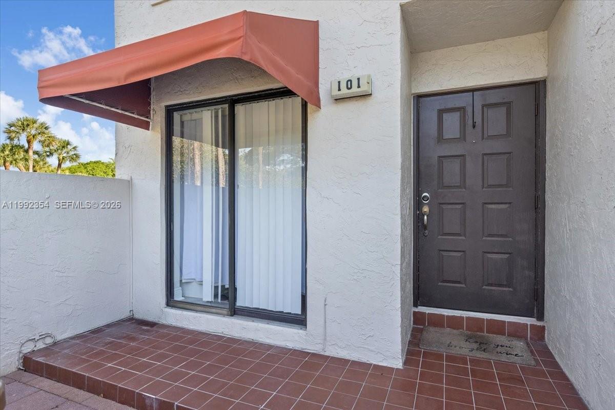 LINCOLN SQUARE CONDO - Residential