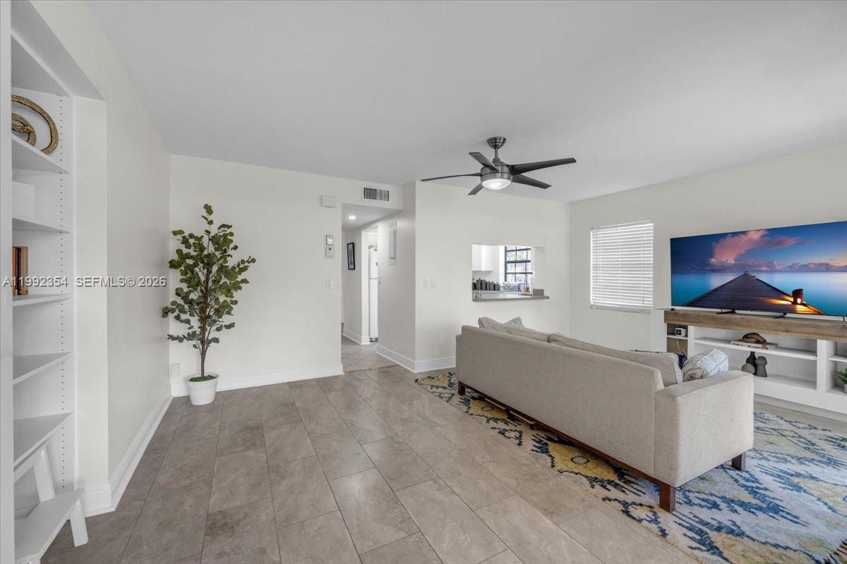 LINCOLN SQUARE CONDO - Residential