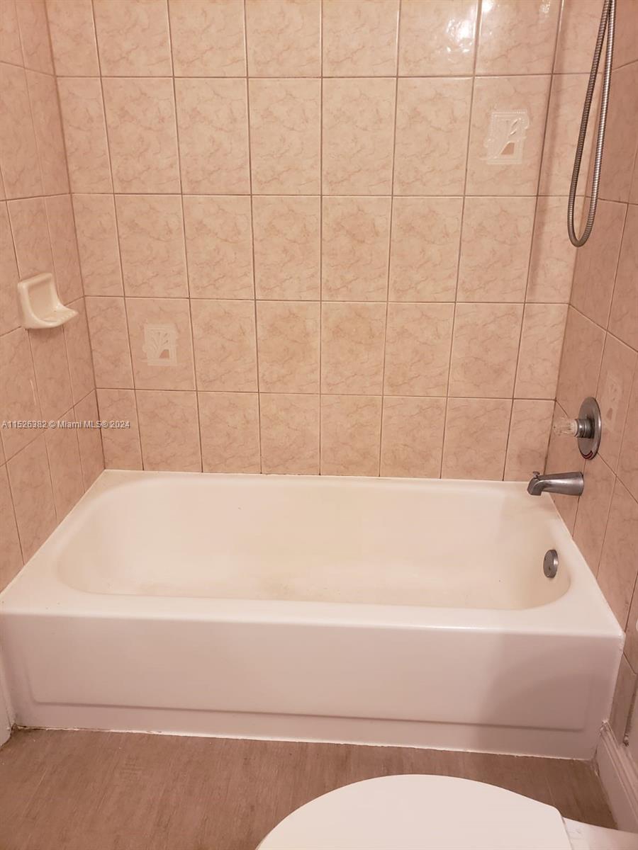 COCO PARC CONDO - Residential Lease
