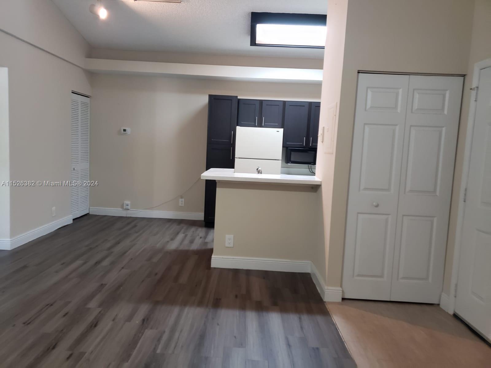 COCO PARC CONDO - Residential Lease