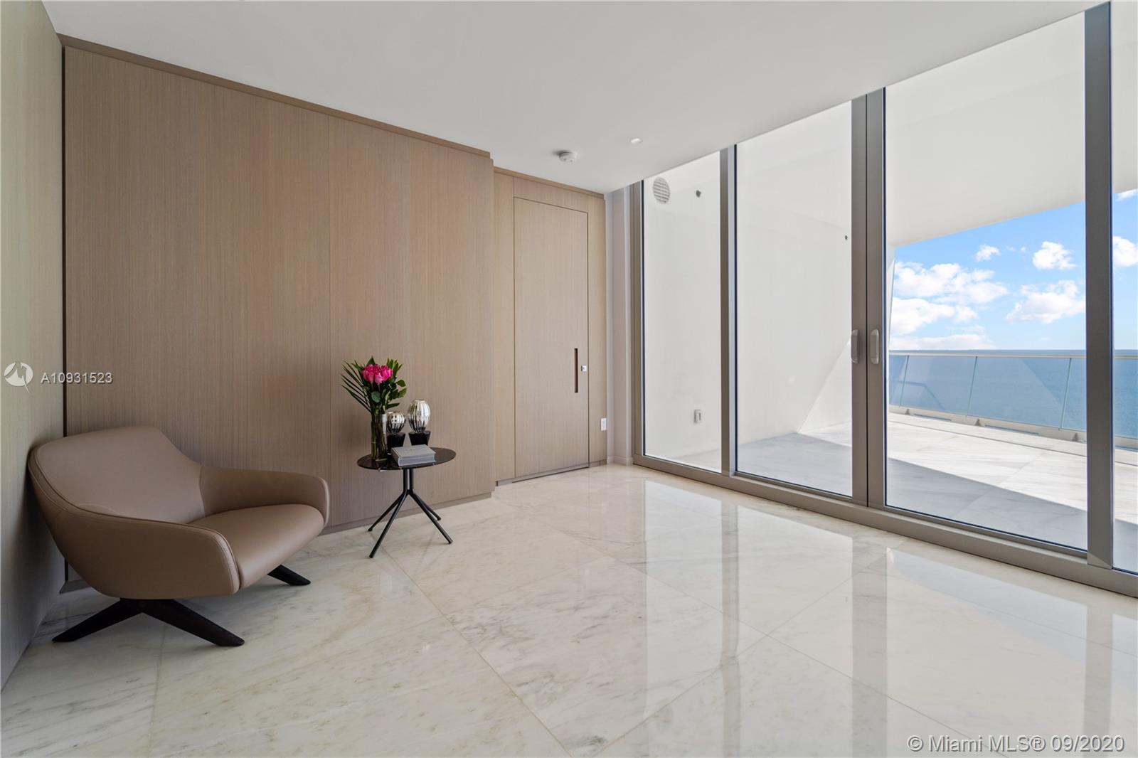 JADE SIGNATURE CONDO - Residential
