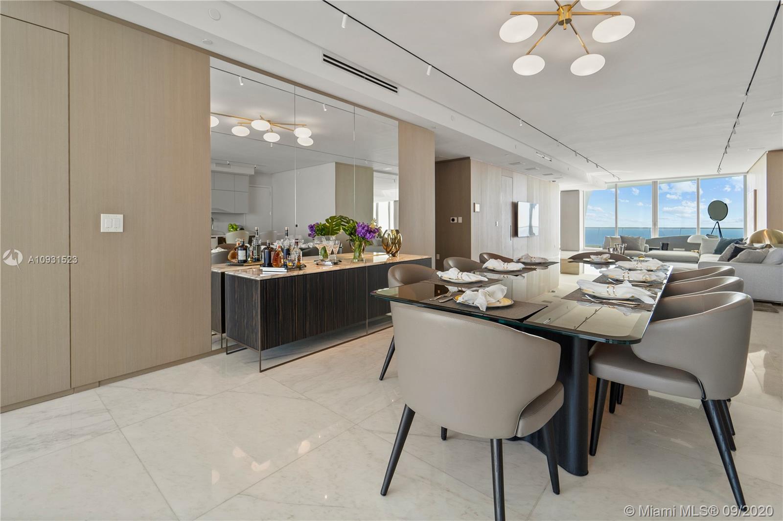JADE SIGNATURE CONDO - Residential