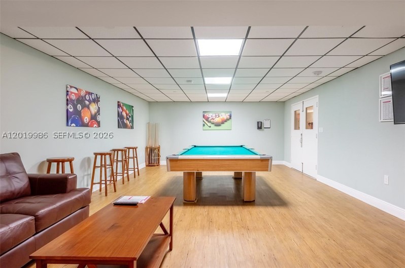SUMMIT CONDO - Residential