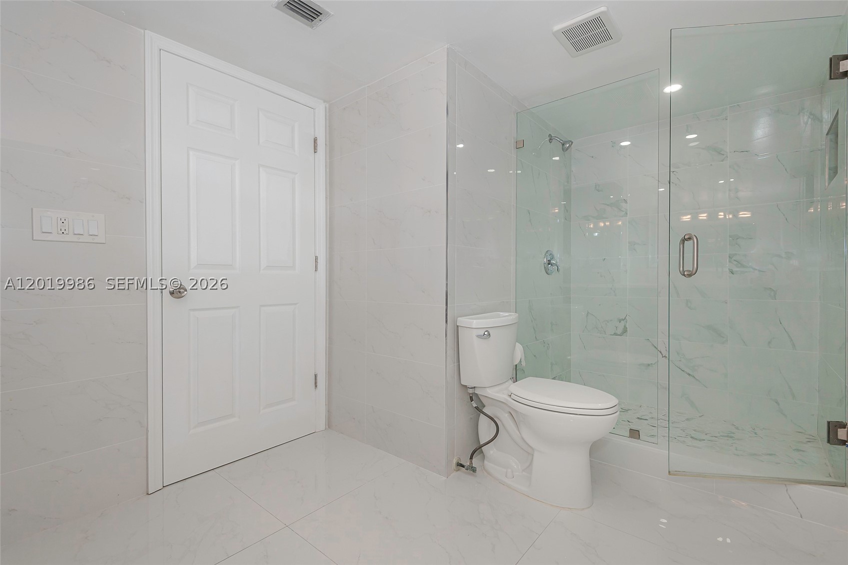 SUMMIT CONDO - Residential