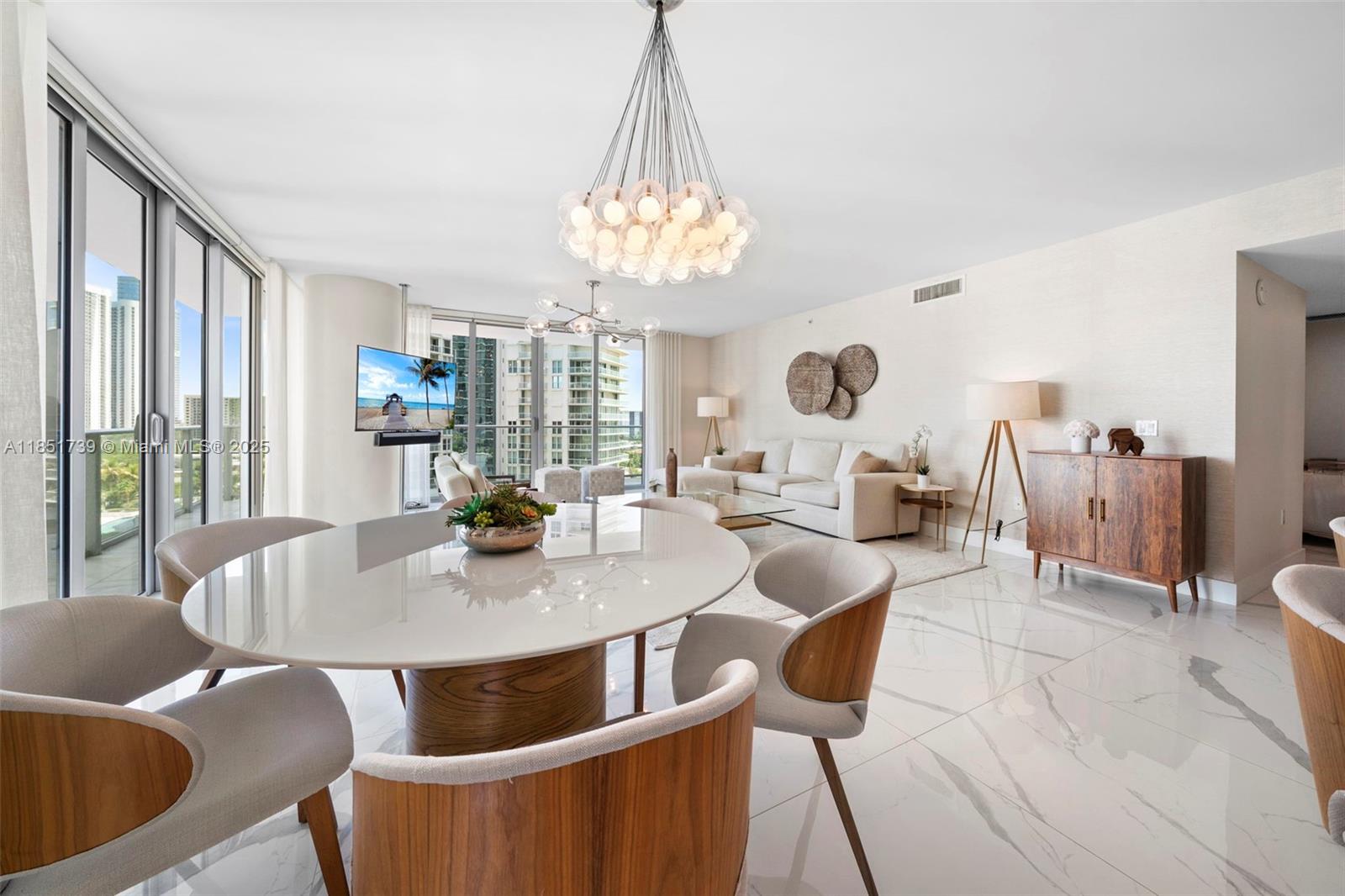 PARQUE TOWERS CONDO - Residential