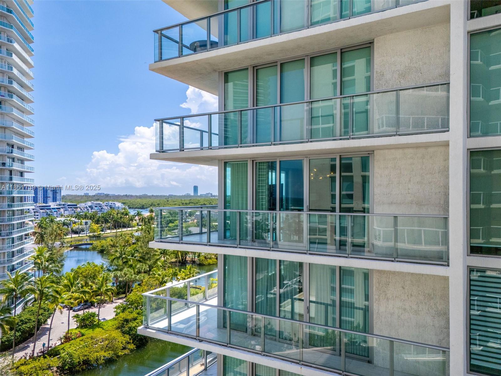 PARQUE TOWERS CONDO - Residential