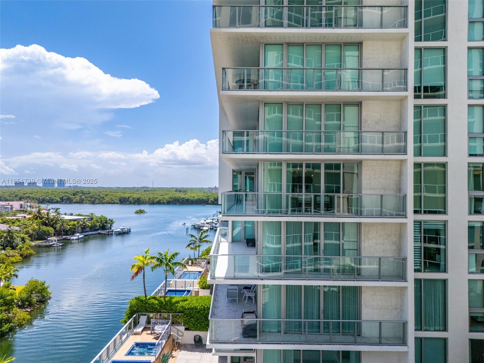 PARQUE TOWERS CONDO - Residential