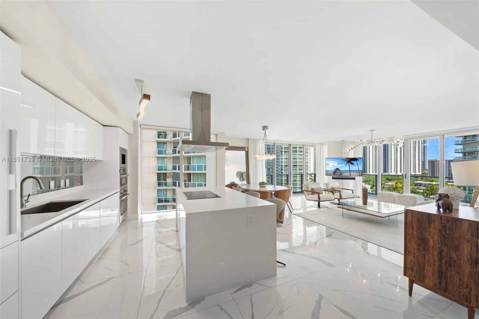PARQUE TOWERS CONDO - Residential