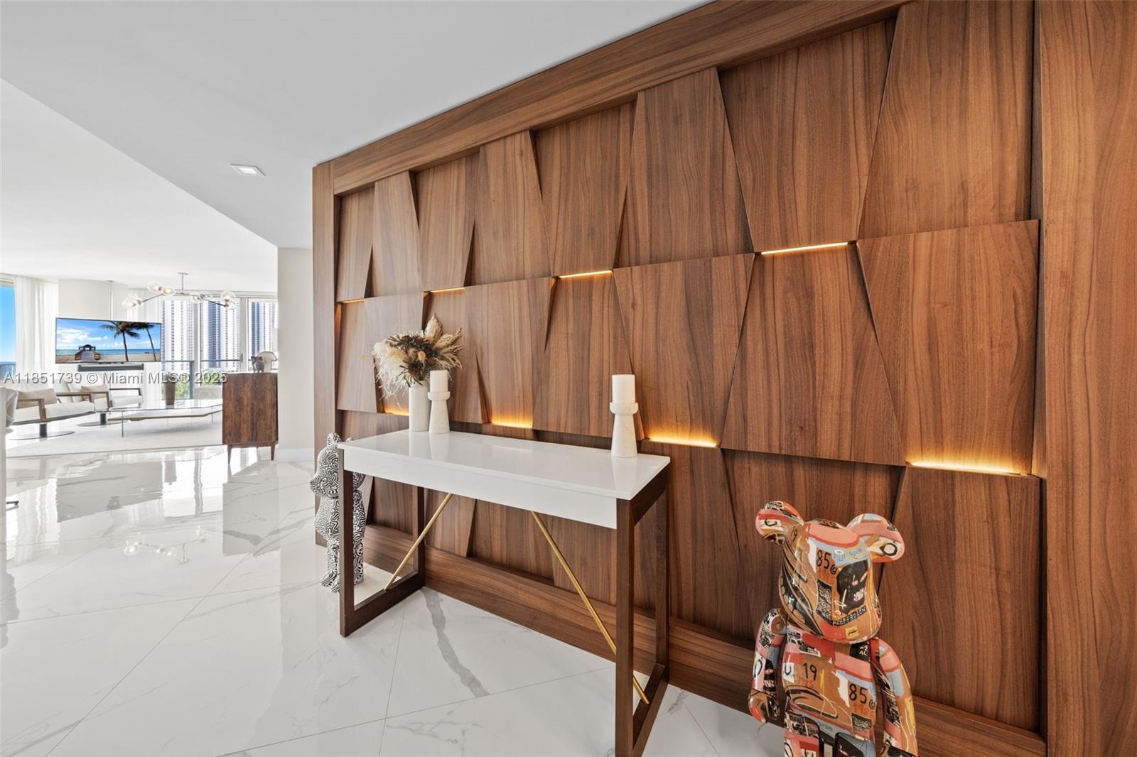 PARQUE TOWERS CONDO - Residential