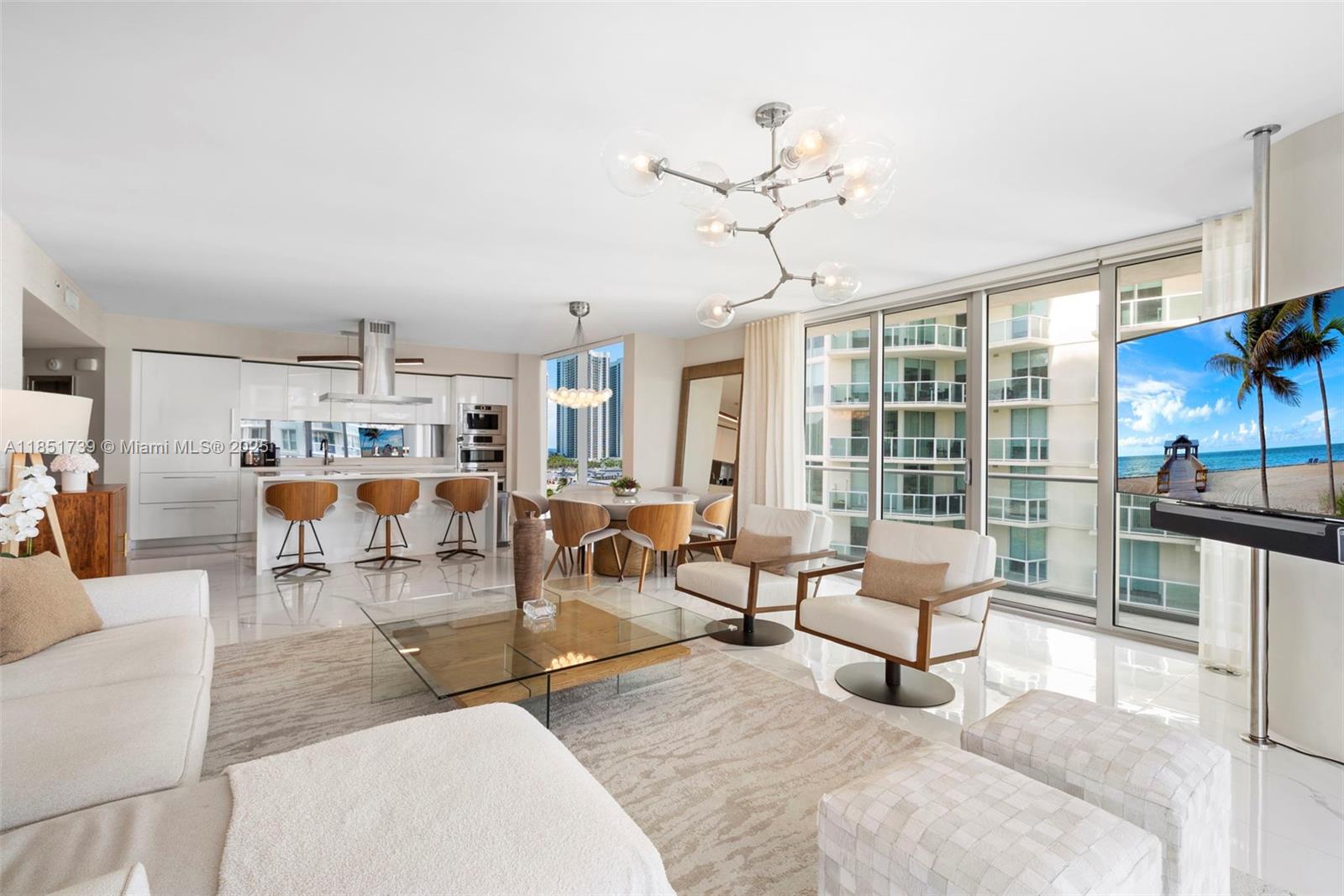 PARQUE TOWERS CONDO - Residential
