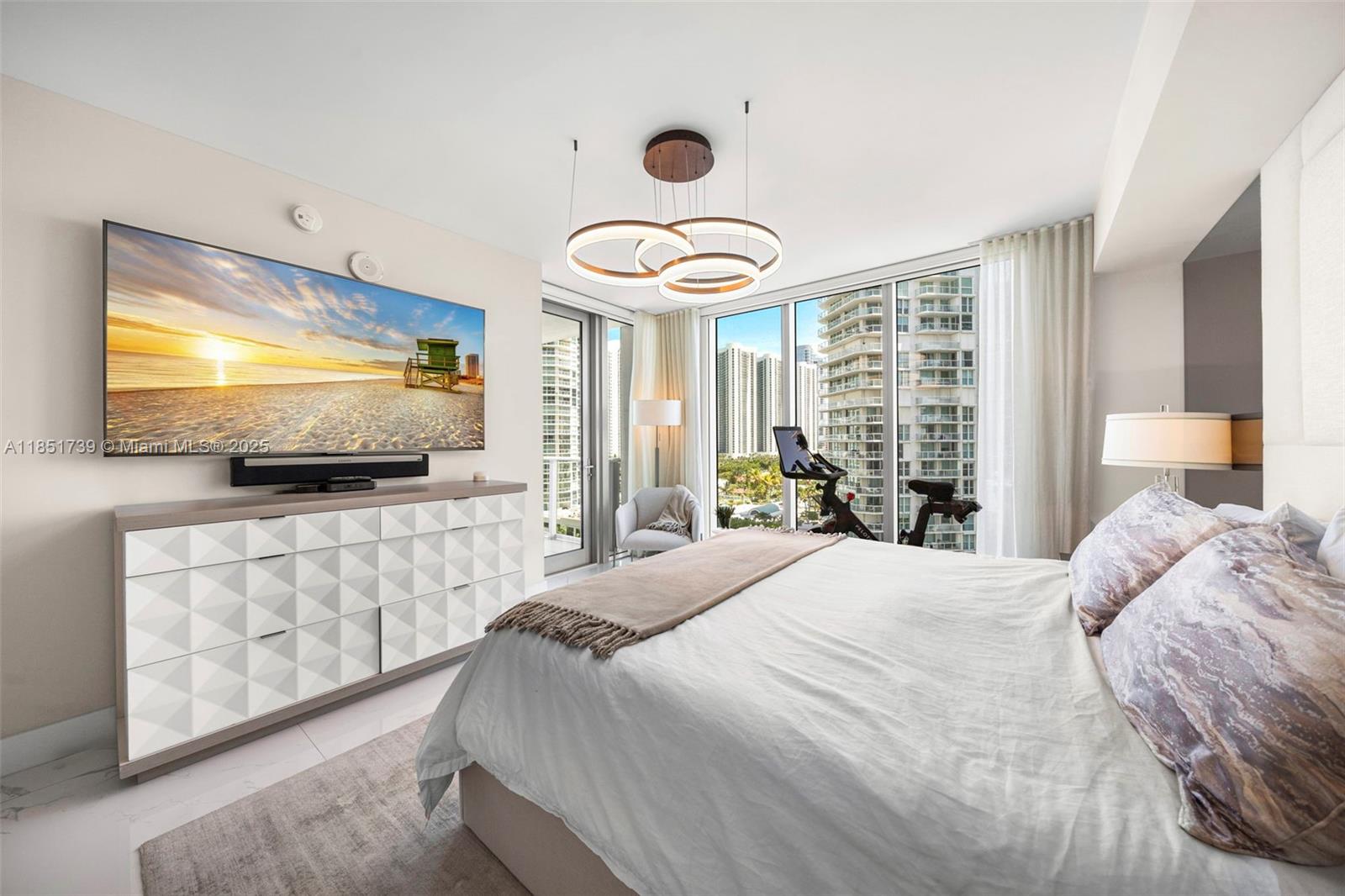 PARQUE TOWERS CONDO - Residential