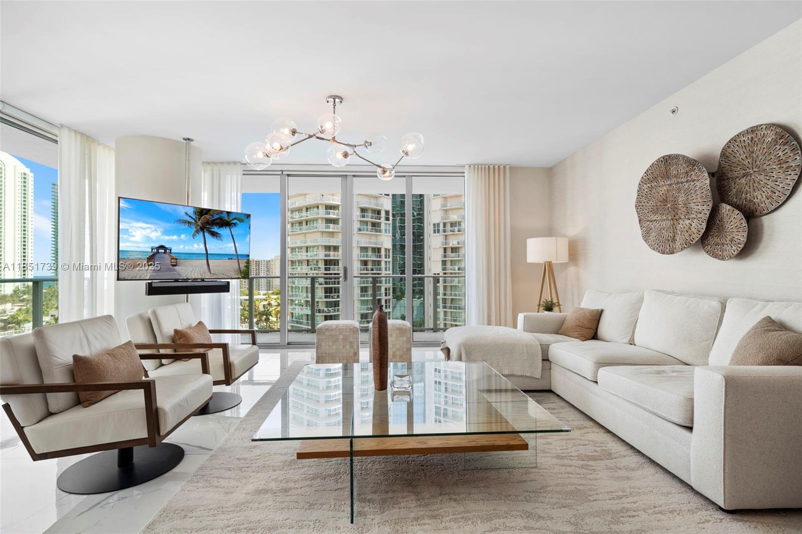 PARQUE TOWERS CONDO - Residential