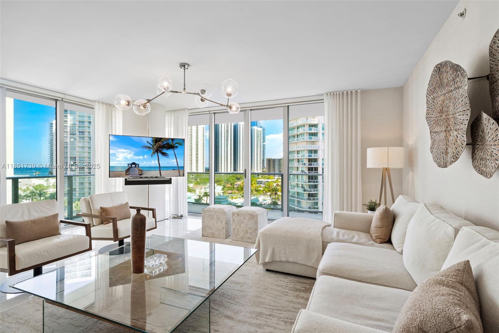 PARQUE TOWERS CONDO - Residential