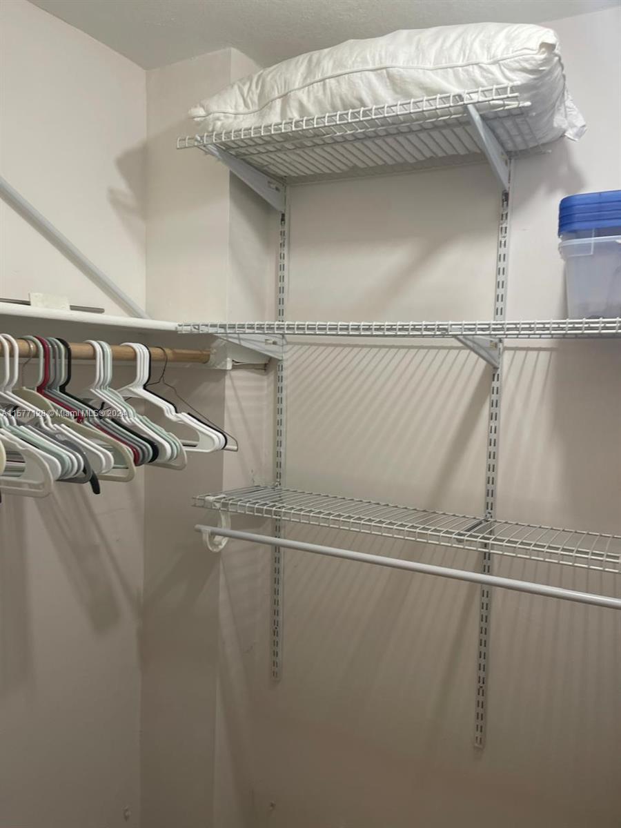 CARIBBEAN BREEZE CONDO - Residential Lease