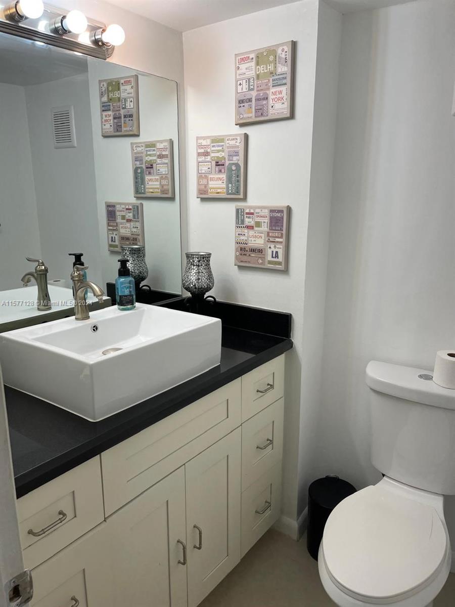 CARIBBEAN BREEZE CONDO - Residential Lease