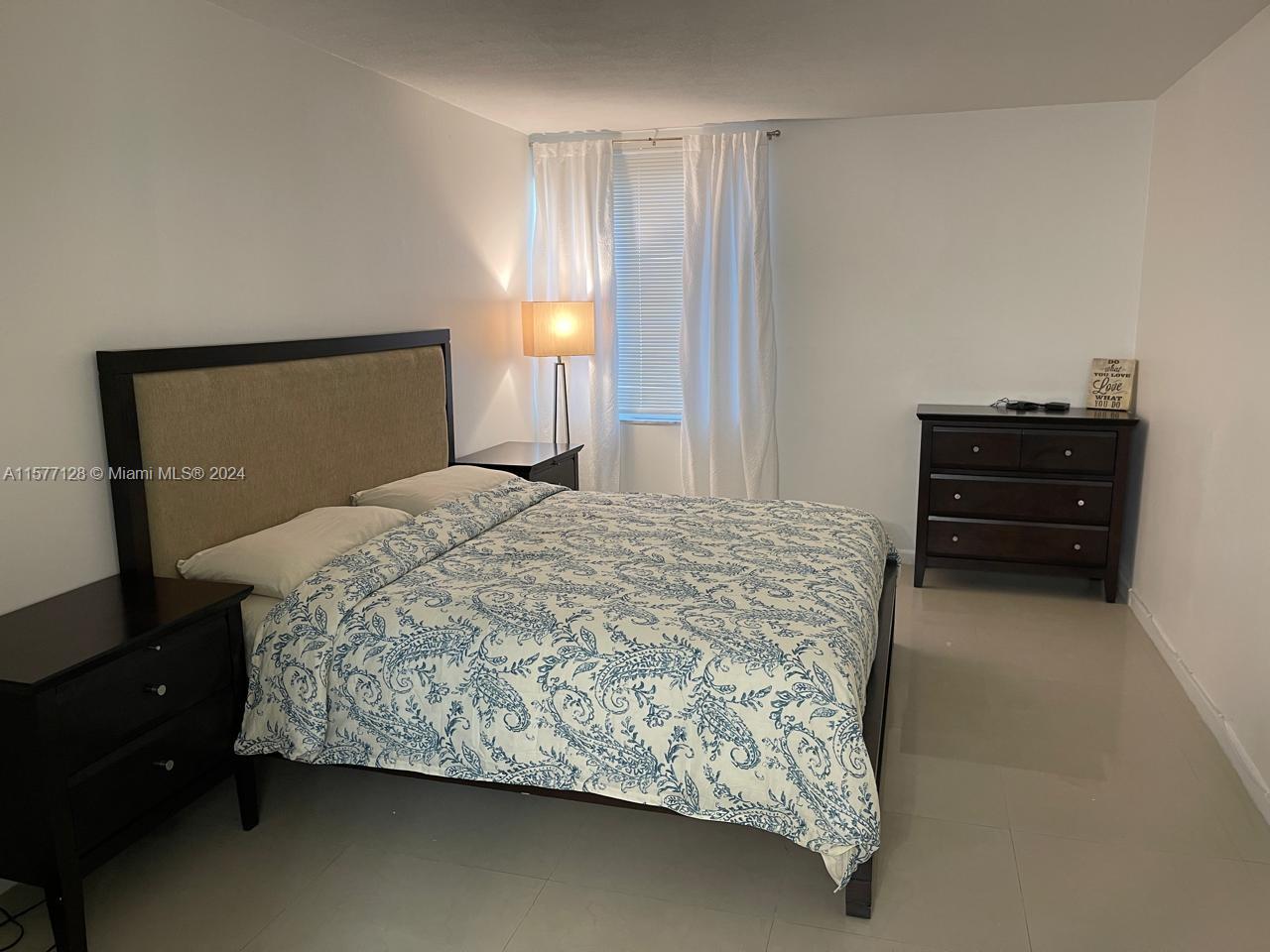 CARIBBEAN BREEZE CONDO - Residential Lease