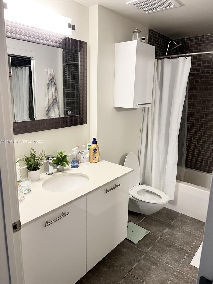 TWO MIDTOWN MIAMI CONDO - Residential Lease