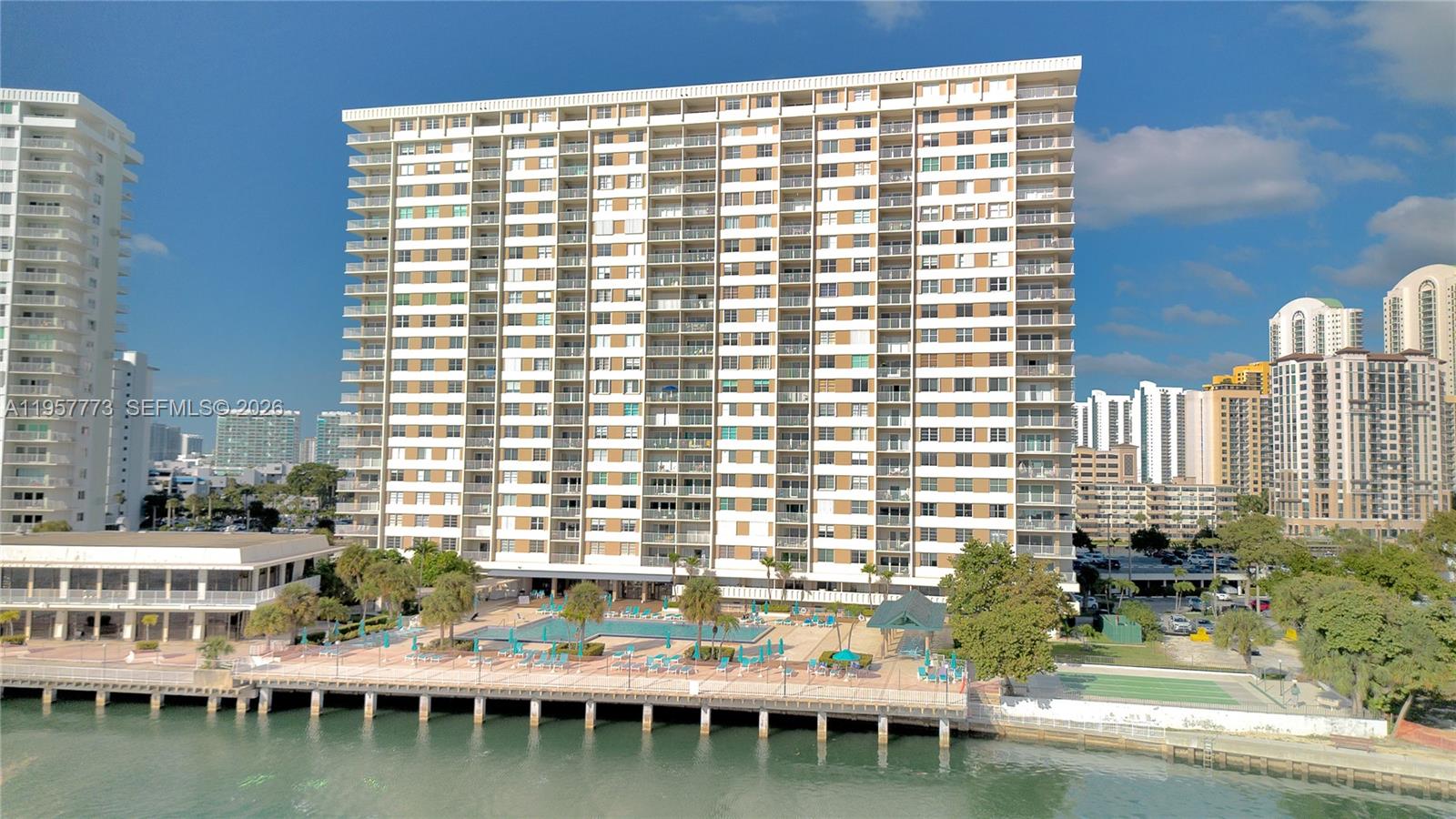 ARLEN HOUSE CONDO - Residential