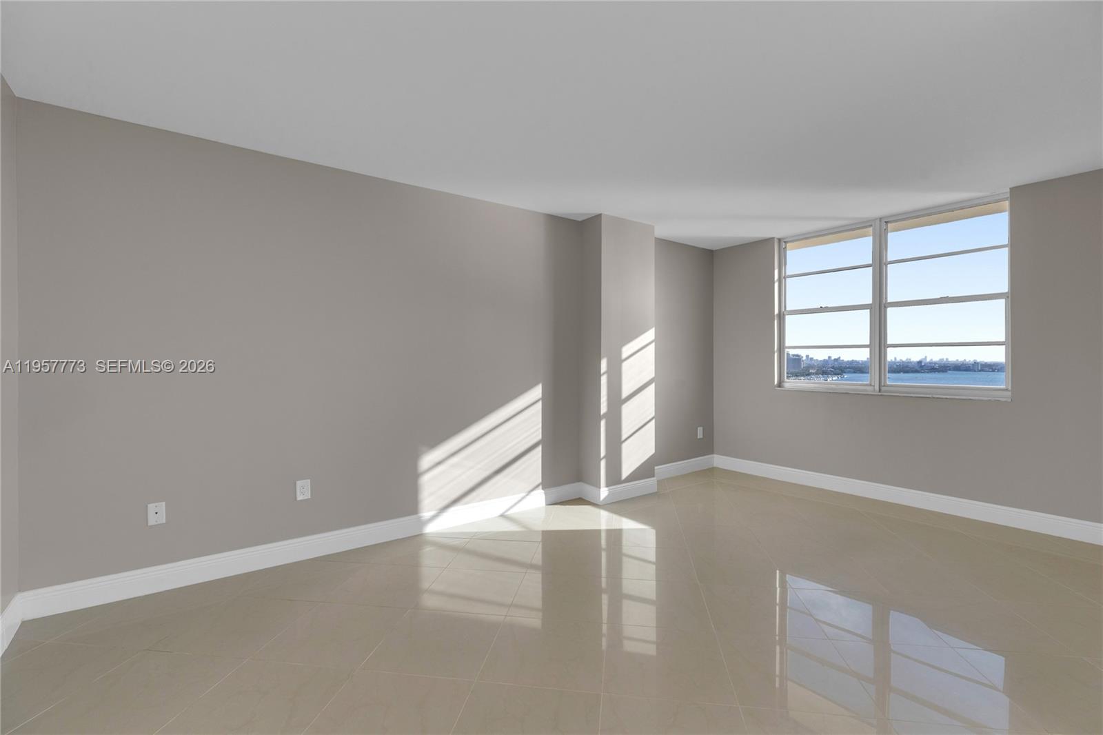 ARLEN HOUSE CONDO - Residential
