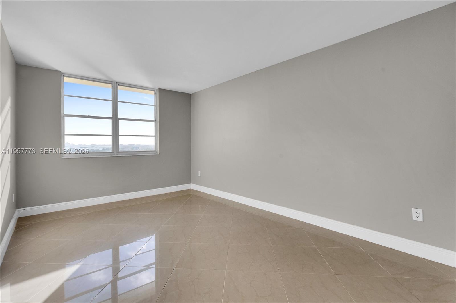 ARLEN HOUSE CONDO - Residential