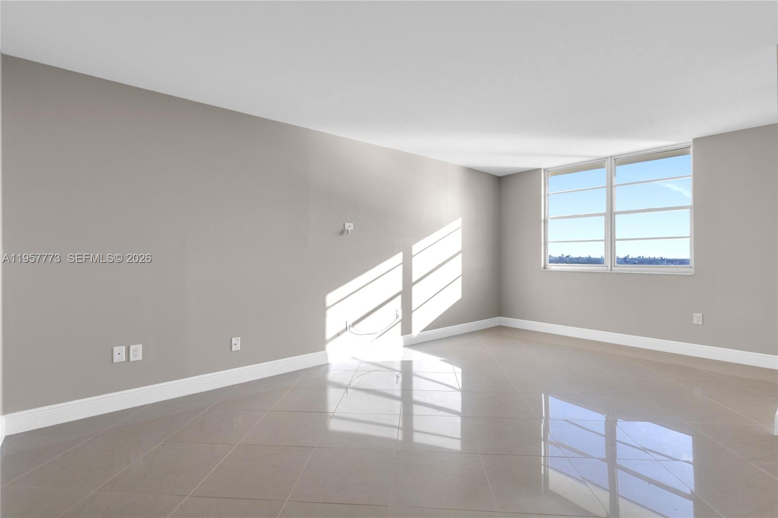ARLEN HOUSE CONDO - Residential