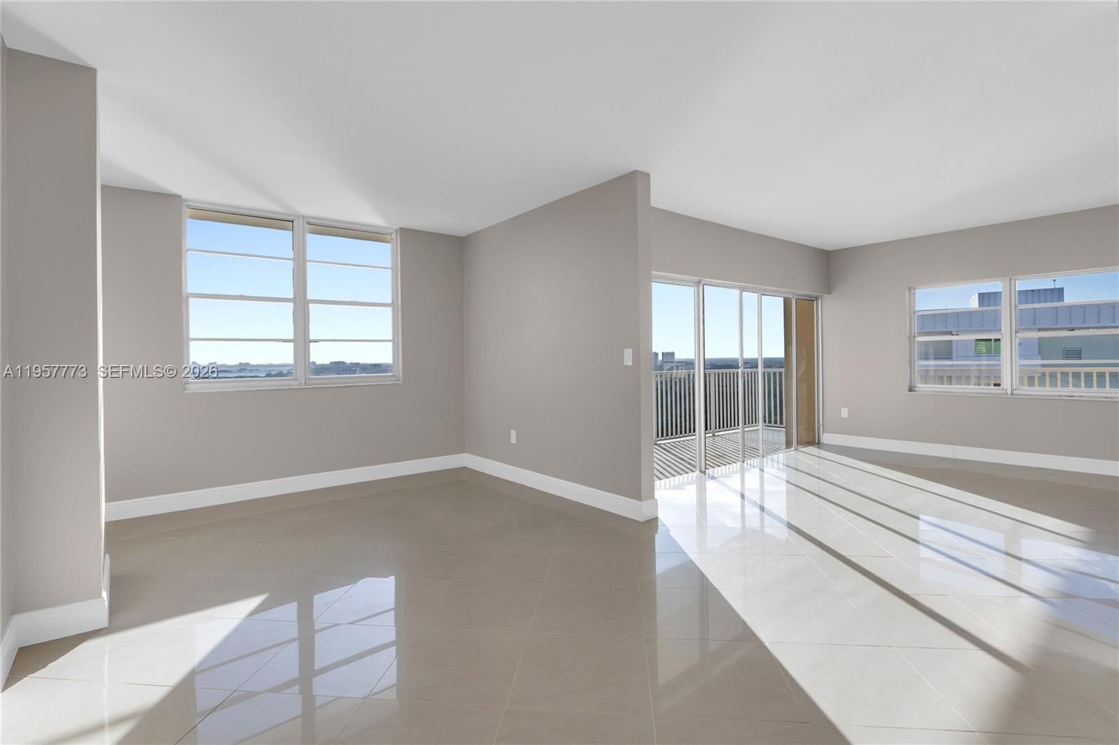 ARLEN HOUSE CONDO - Residential