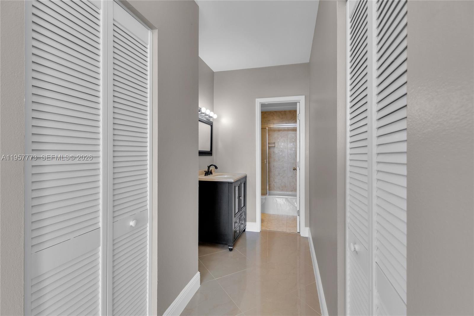 ARLEN HOUSE CONDO - Residential