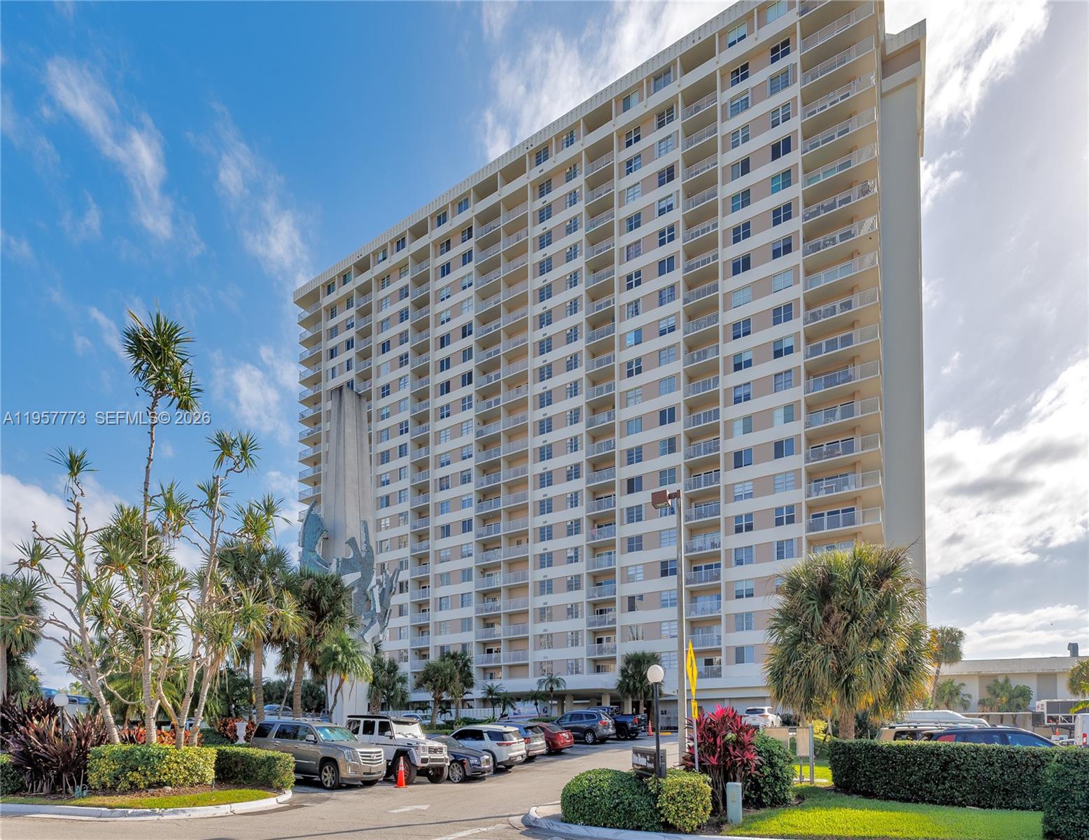 ARLEN HOUSE CONDO - Residential