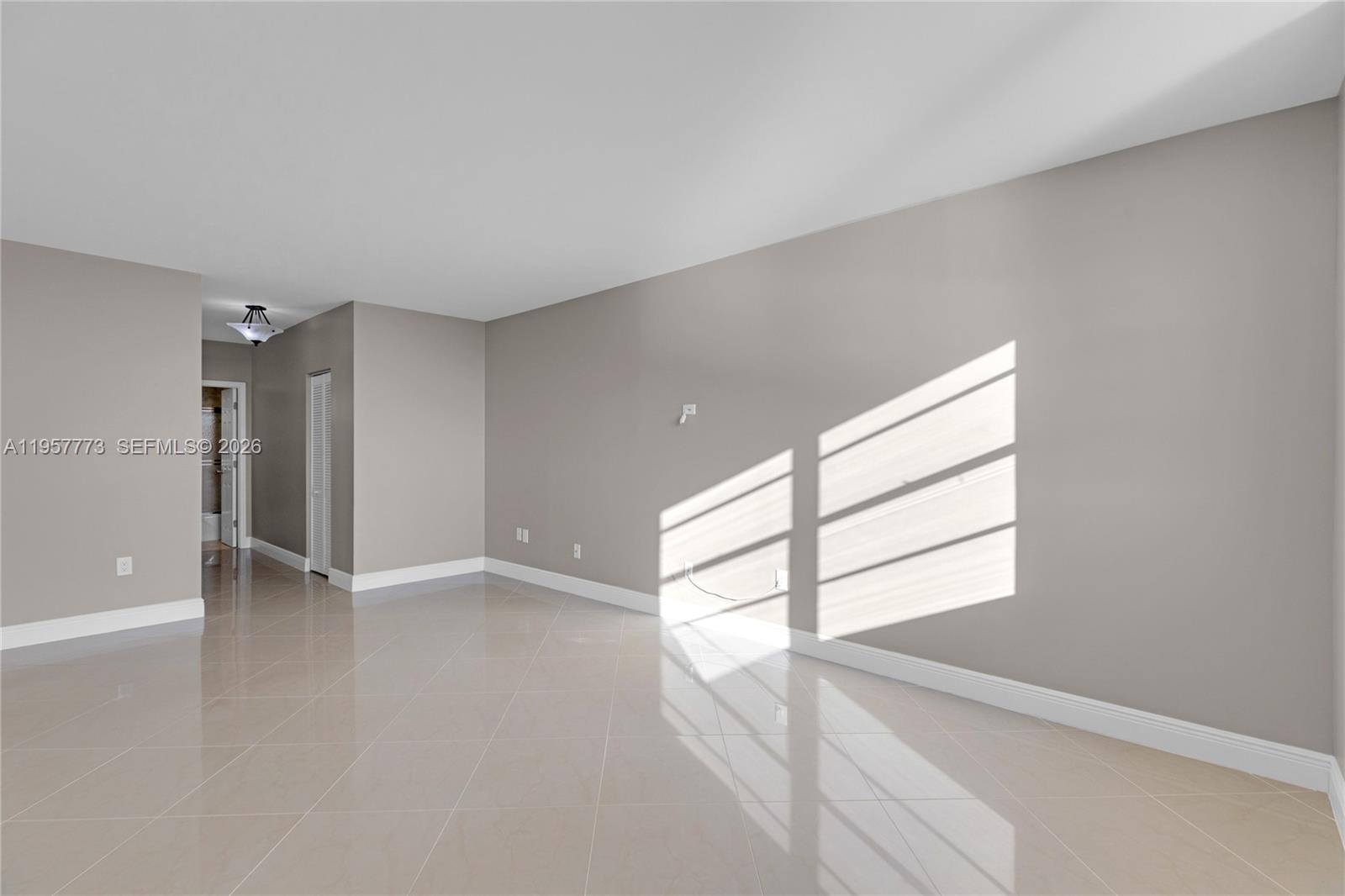 ARLEN HOUSE CONDO - Residential