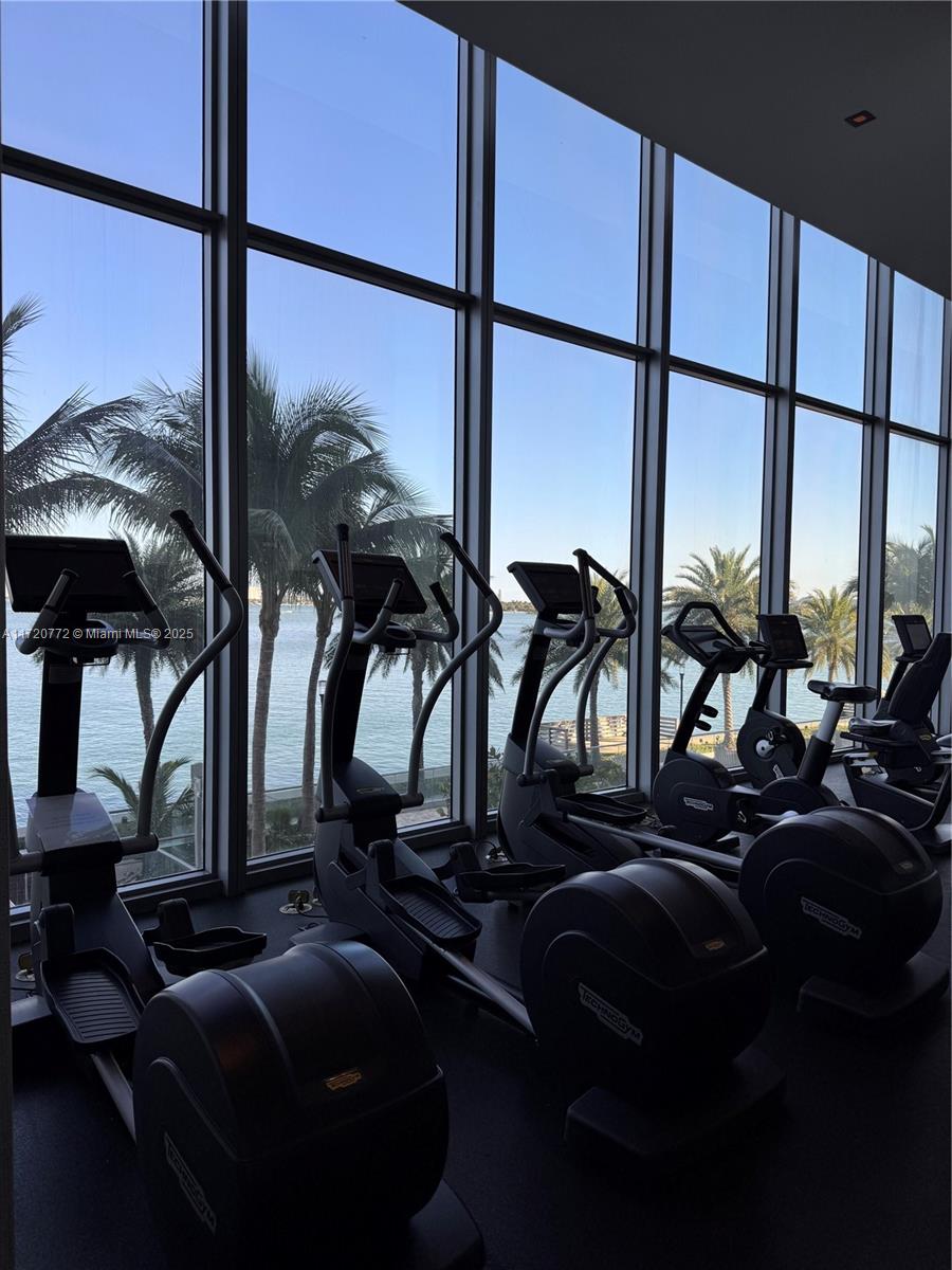 BISCAYNE BEACH CONDO - Residential Lease
