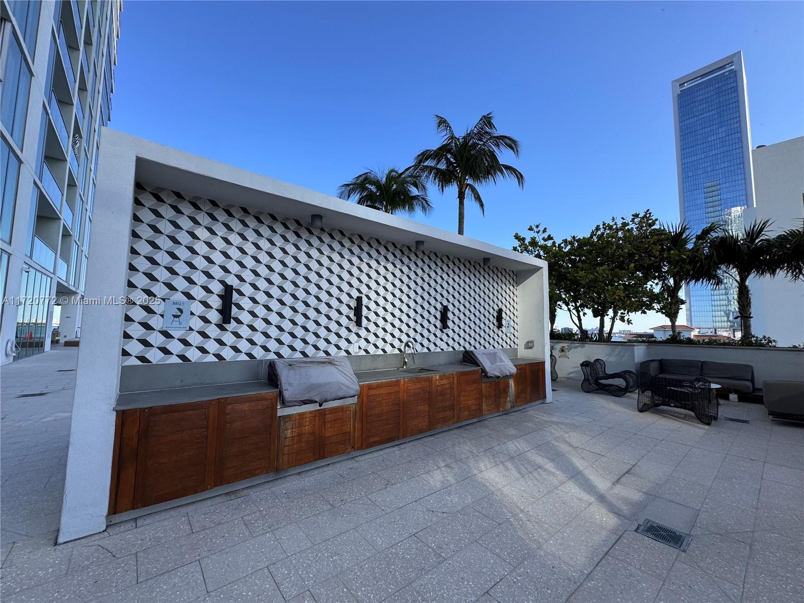 BISCAYNE BEACH CONDO - Residential Lease