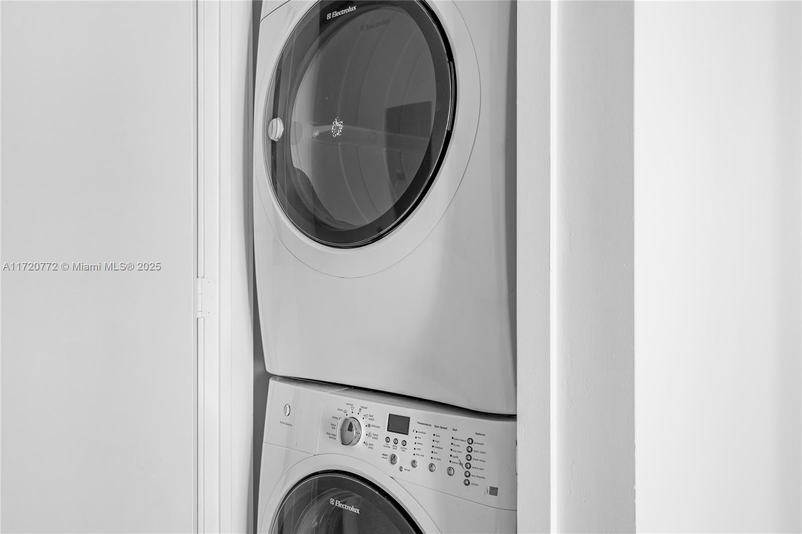 BISCAYNE BEACH CONDO - Residential Lease