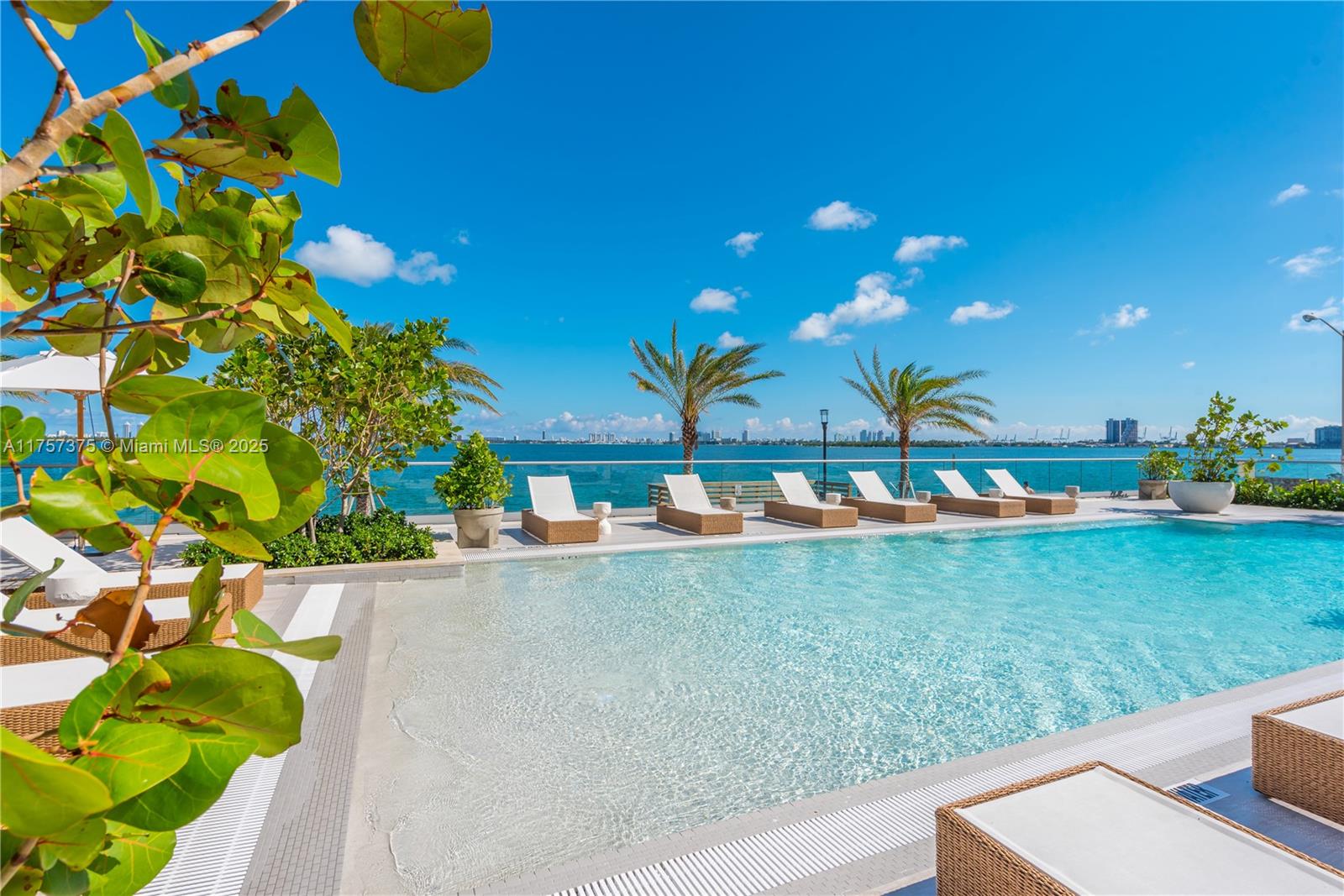 BISCAYNE BEACH CONDO - Residential