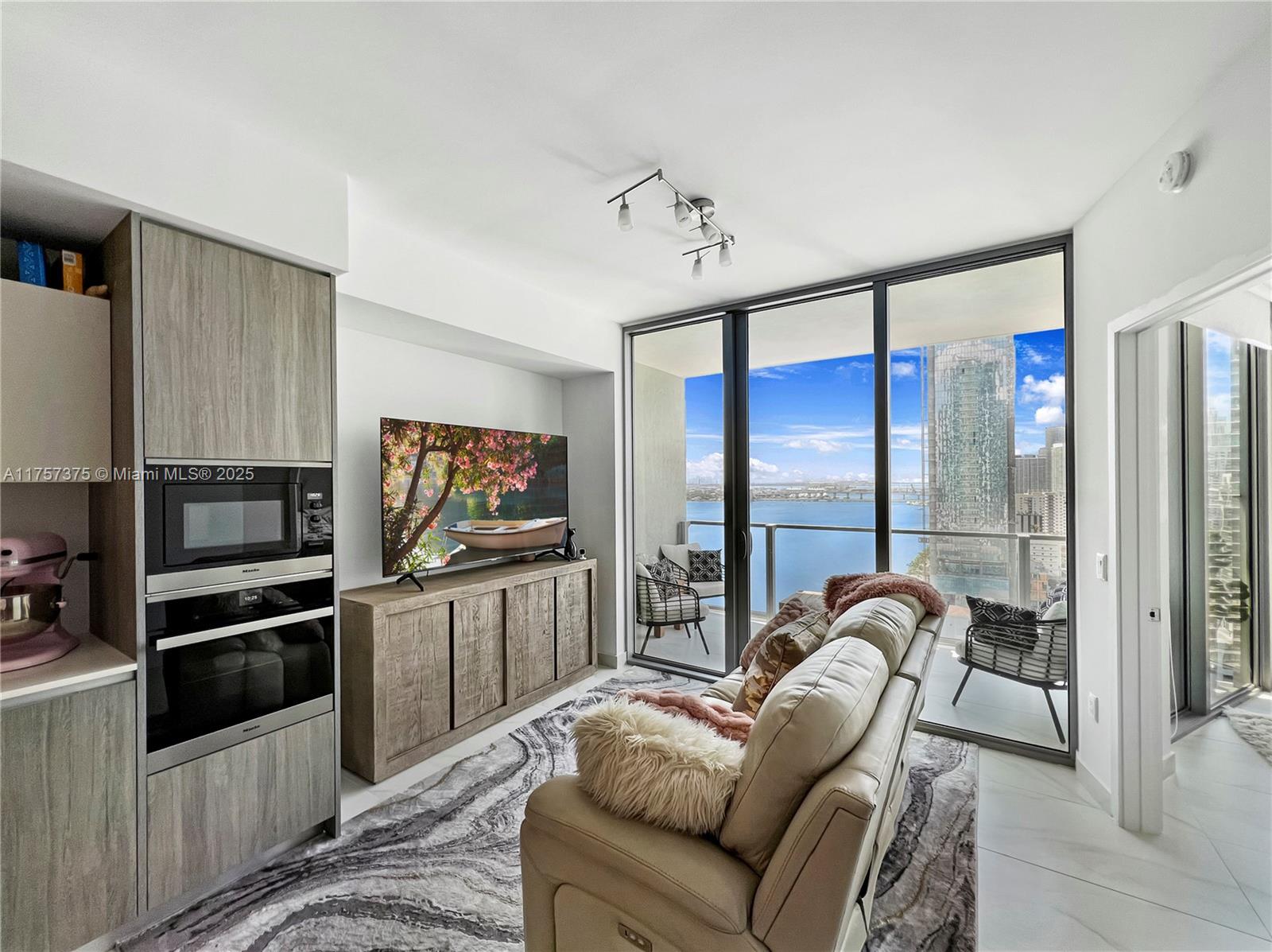 BISCAYNE BEACH CONDO - Residential