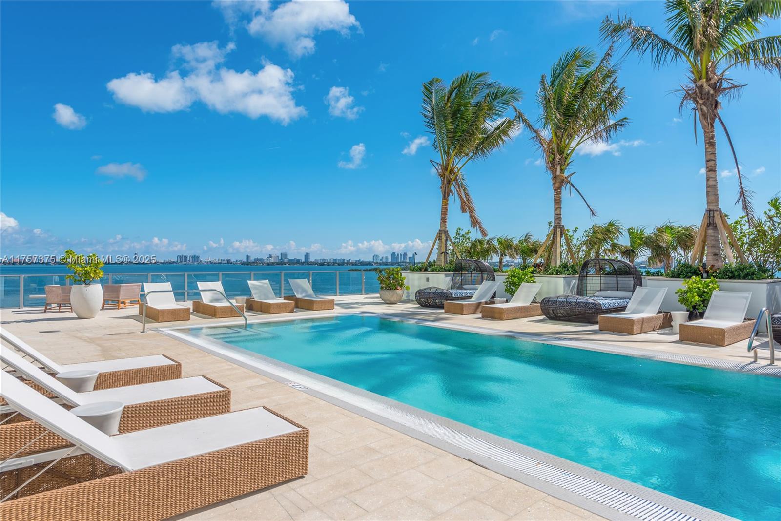 BISCAYNE BEACH CONDO - Residential