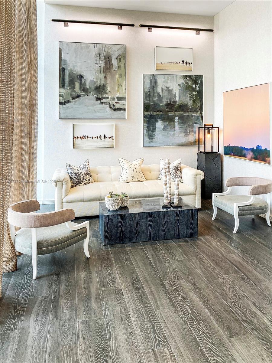 BISCAYNE BEACH CONDO - Residential