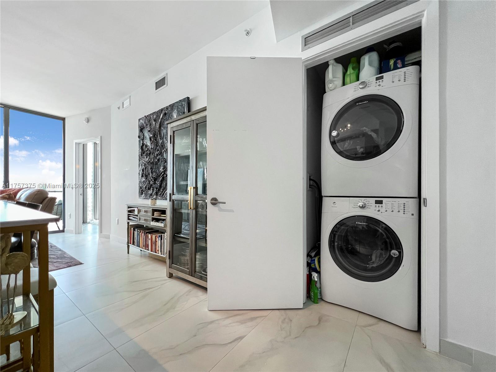 BISCAYNE BEACH CONDO - Residential